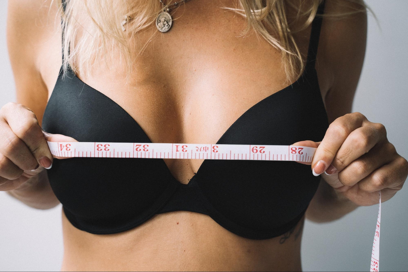 What Is an H Cup Breast Size?  Bra size charts, Bra sizes, Real model
