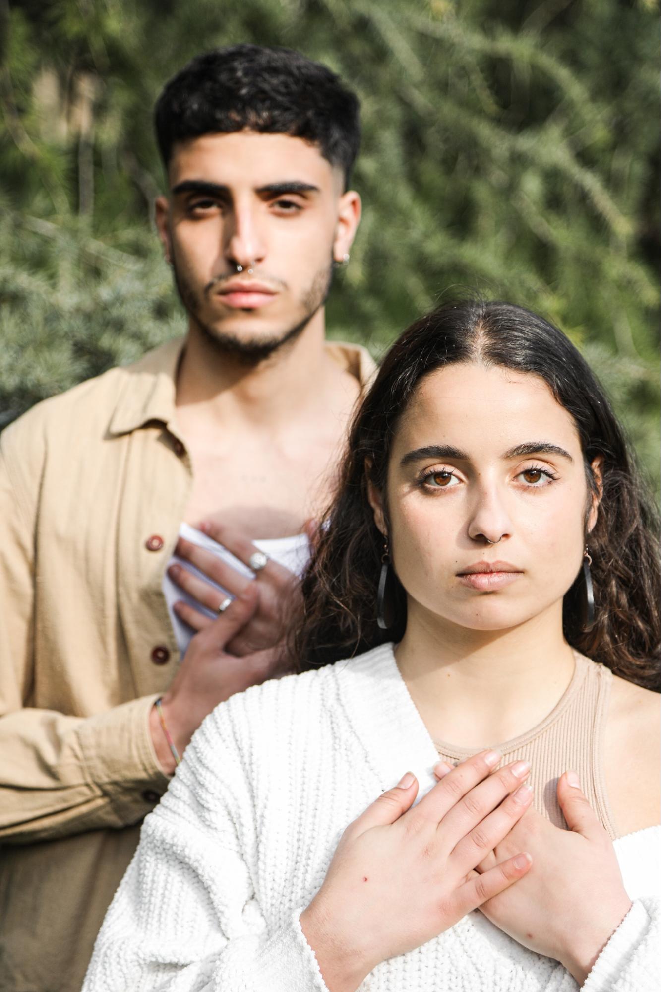 Saggy Breasts and Chest Pain: Is There a Connection? - Shapeez