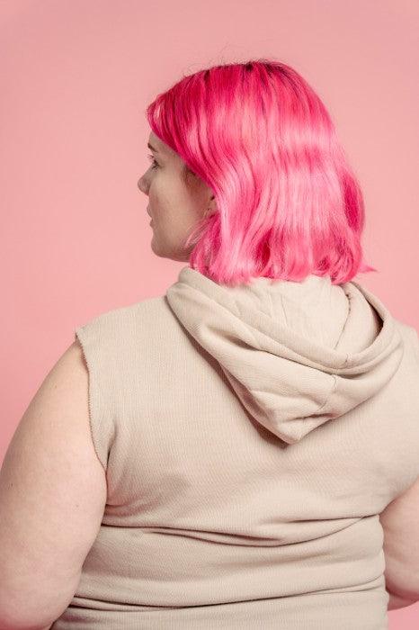 What Causes Back Fat In Females? - Shapeez