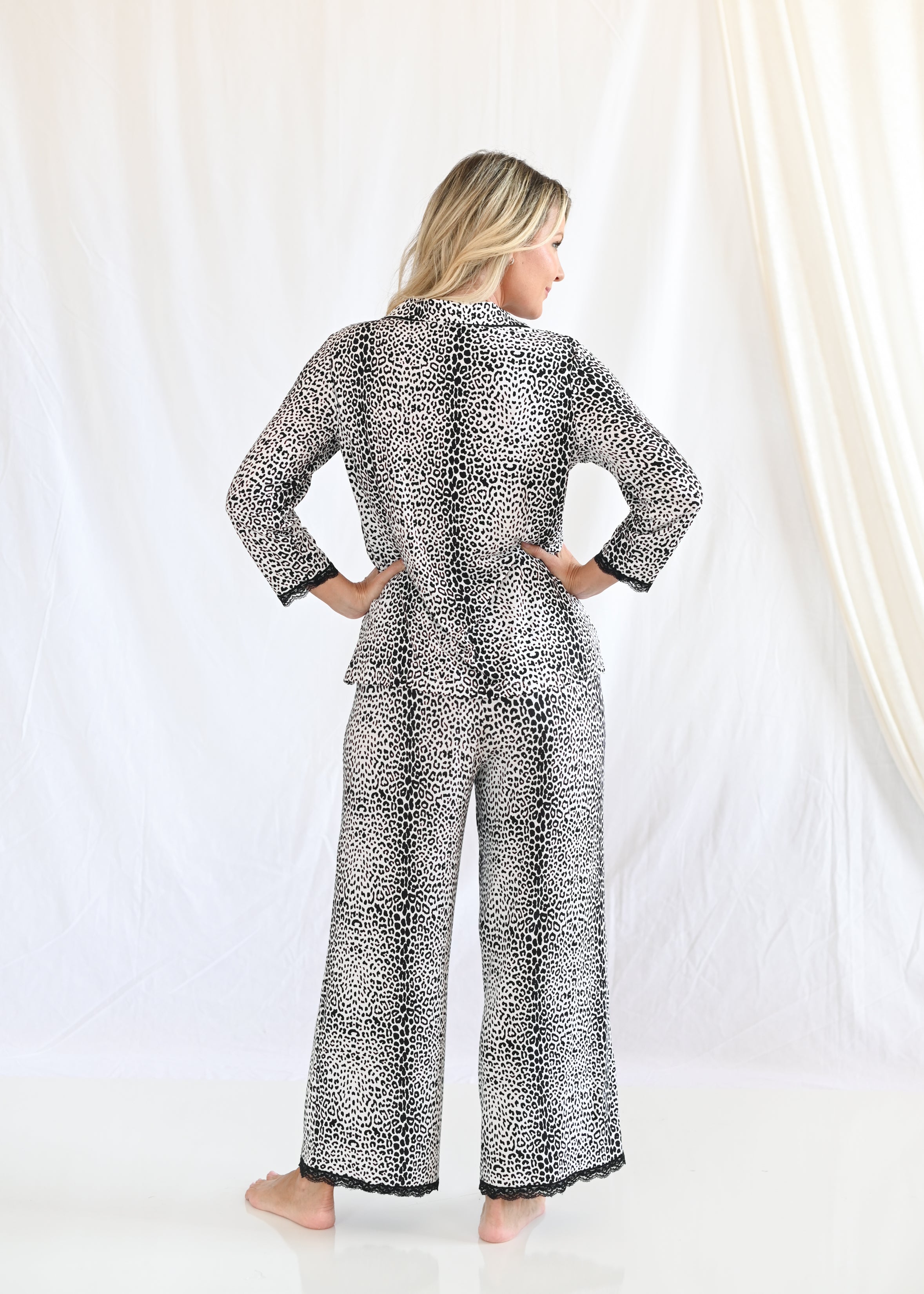 Women's Bamboo Moisture Wicking, Animal Print Long Sleeve Pajama Pants –  Sleep Sassy