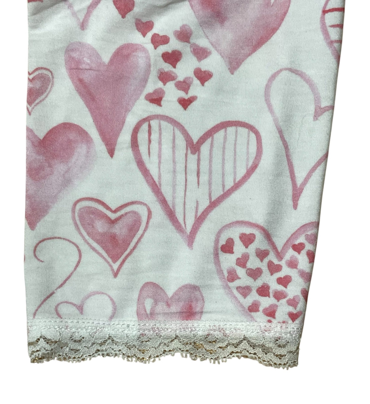 Women's Hearts Print Bamboo Lounge Pajamas Set with 3/4 Sleeve Top and Pants - Shapeez